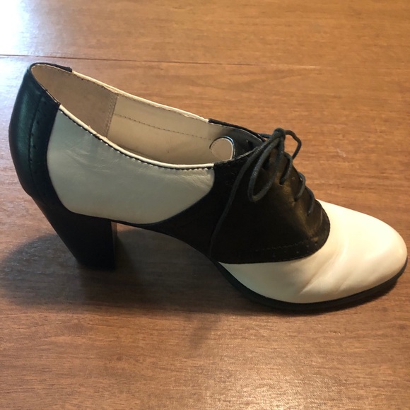 BOGO 1/2 off SHOE SALE! - Picture 6 of 8